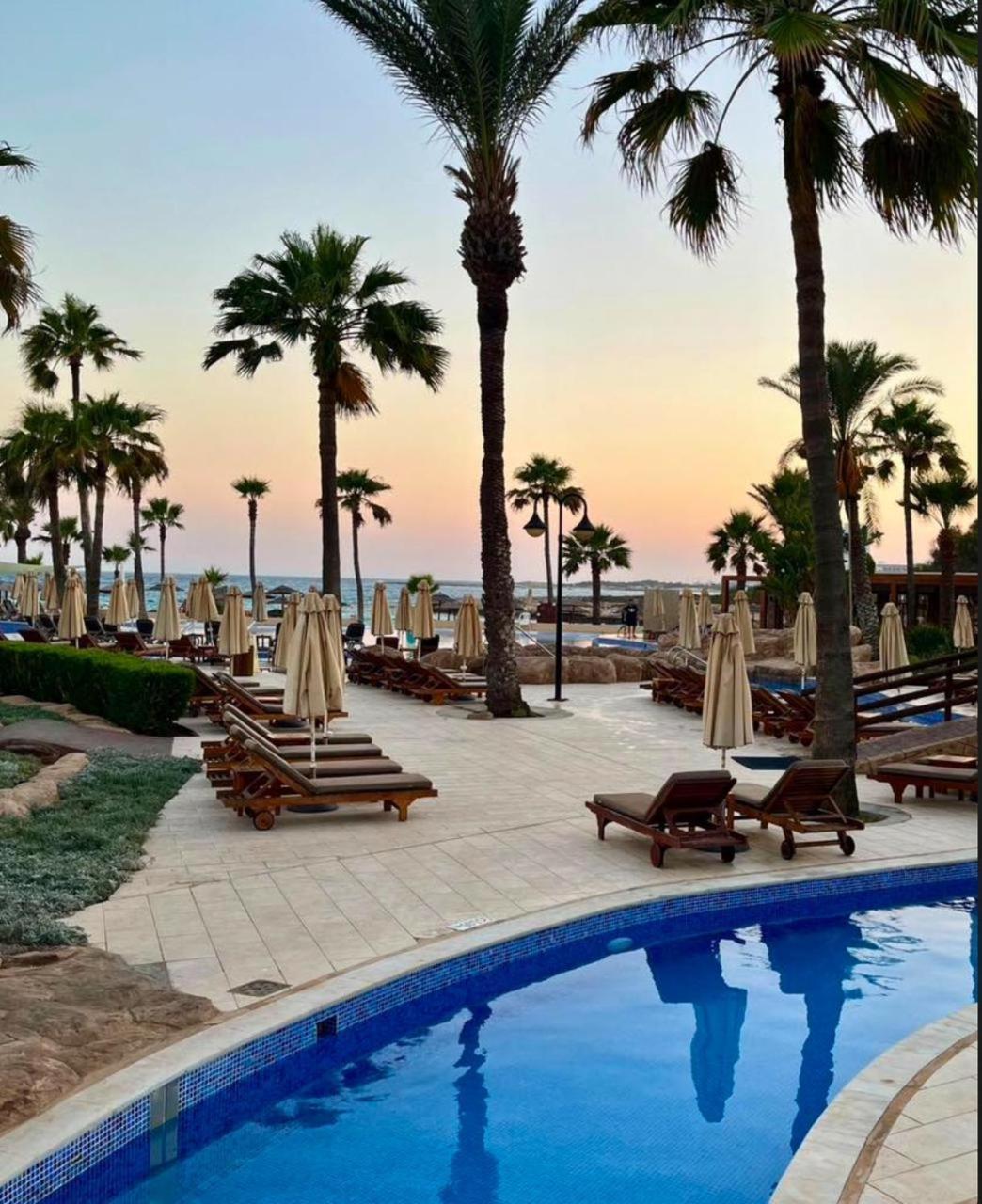 亚当斯海滩酒店 圣纳帕 外观 照片 Sunset at the beach